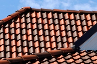 Монтаж цементно-песчаной черепицы Монтаж цементно-песчаной черепицы