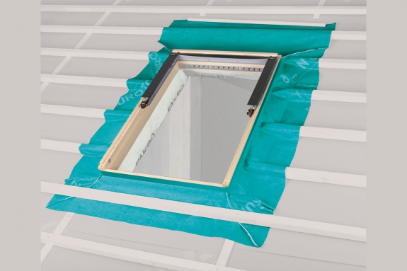 Наружный утепленный гидроизоляционный оклад Fakro XDP 78х140 см