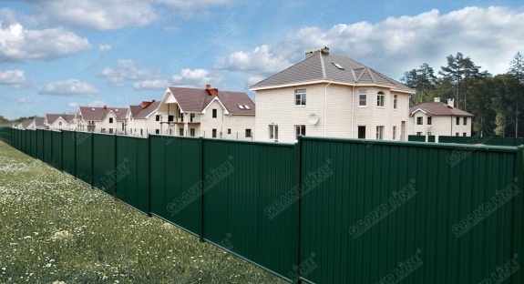 Столб 62х55х1,4х4500 RAL 6005