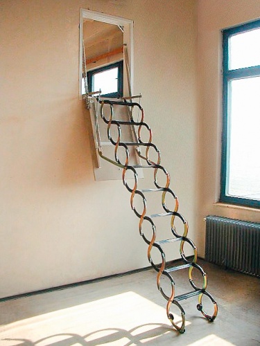 Чердачная лестница Oman NOZYCOWE VERTICALE 70х120х300