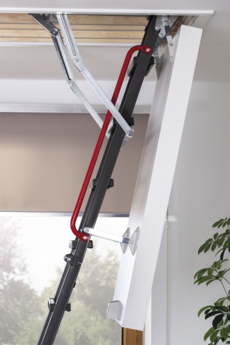 Металлическая лестница теплоизоляционная Fakro LME 70x140x280