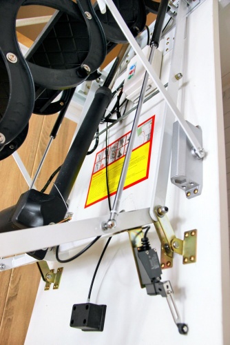 Ножничная лестница автоматическая Fakro LOFTSTEP LCS-E (CH) 70x120x300