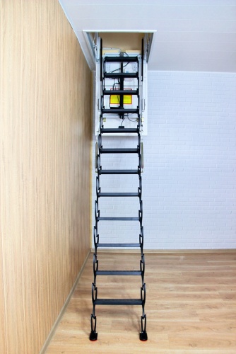 Ножничная лестница автоматическая Fakro LOFTSTEP LCS-E (CH) 70x120x300