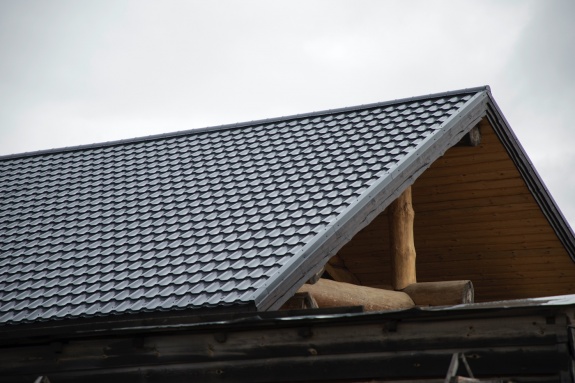 Металлочерепица квинта плюс 0,45 PE RAL 7024 мокрый асфальт