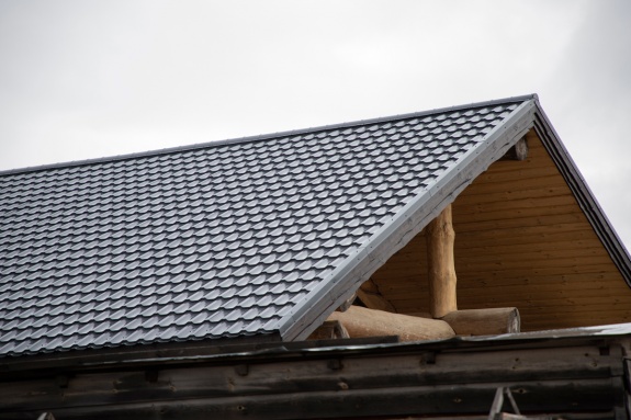 Металлочерепица квинта плюс 0,45 PE RAL 7024 мокрый асфальт