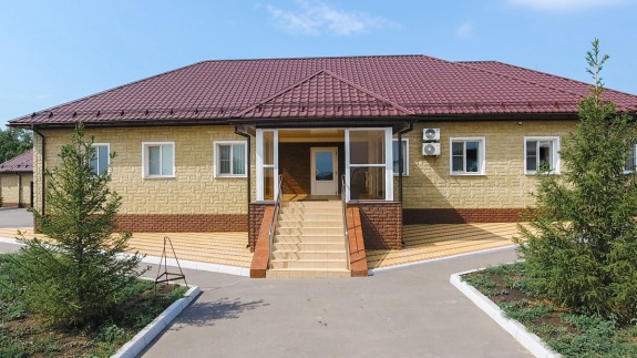 Металлочерепица камея 0,45 Drap RAL 3005 красное вино
