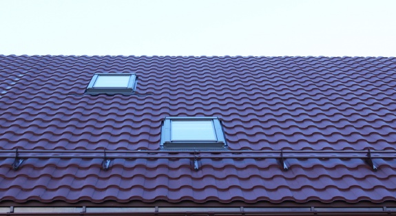 Металлочерепица кредо 0,5 Satin Мatt RAL 3005 красное вино