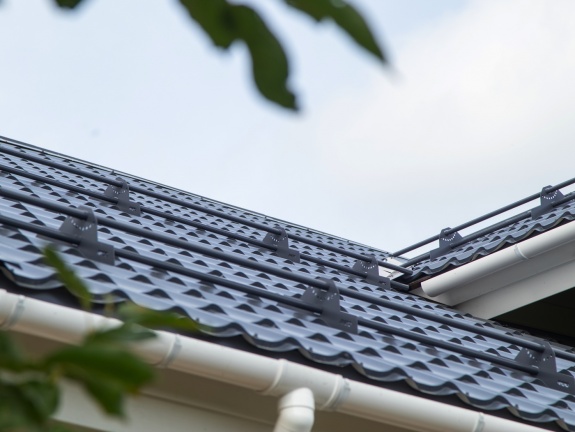 Металлочерепица классик 0,5 Satin RAL 7024 мокрый асфальт