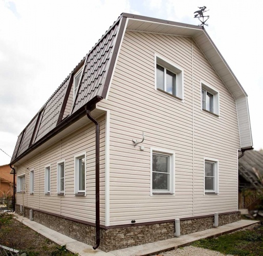 Угол желоба внешний 135 гр 150 мм RAL 8017 шоколад