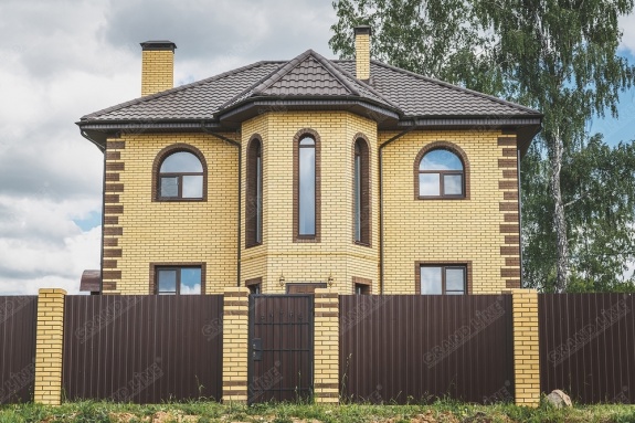 Угол желоба внешний 135 гр 150 мм RAL 8017 шоколад