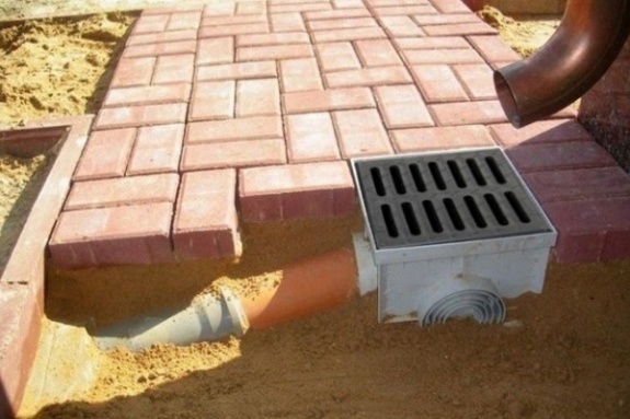 Дождеприемник Gidrolica Point ДП-30.30 - пластиковый универсальный