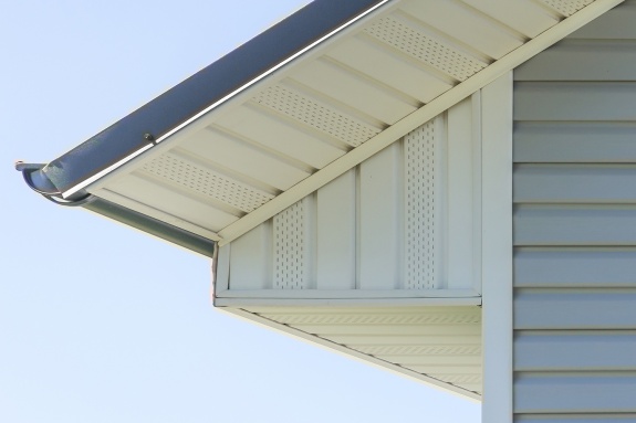 Профиль J 3,00 Grand Line белый (slim)