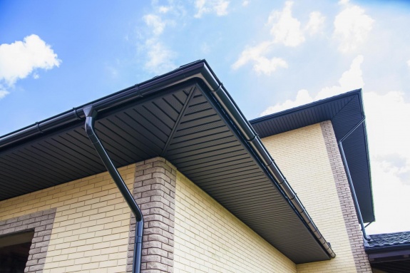 Софит металлический центральная перфорация 0,45 Print Elite с пленкой Choco Wood