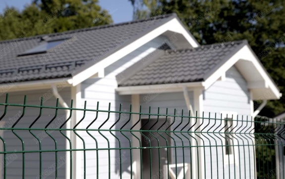 Панель Medium 2,43х2,5 RAL 6005 GL